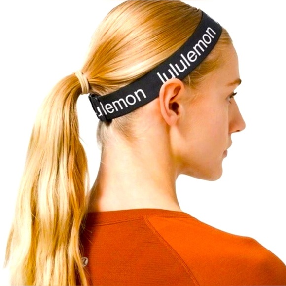 LULULEMON Hold Your Own Black & White Headbands Adjustable One Size (Two pieces) - Picture 9 of 14